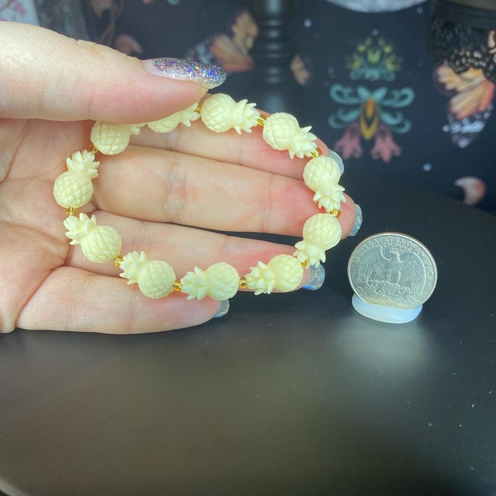 Elegant Ivory nut Pineapple Bracelet